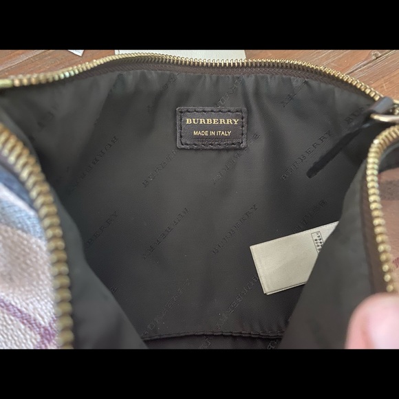 Burberry should purse - Picture 3 of 3